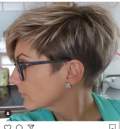 Short Sassy Haircuts, Chic Short Hair, Haircuts Ideas, Pixie Haircut For Thick Hair, Edgy Short Hair, Trendy Hairstyle, Short Choppy Hair, Very Short Hair