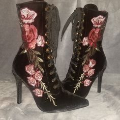 Size 6. Never Worn. Purchased From A Local Boutique. Gorgeous Black Velour Material With Intricate Floral Embroidery. Pointed Toe-Skinny Heel Boot. Vintage Lace Up Front. Hogwarts Style, Fantasy Shoes, Crazy Heels, Purple High Heels, Embroidery Boots, White Sneakers Men, Au Ideas, Floral Boots, Cute Shoes Heels