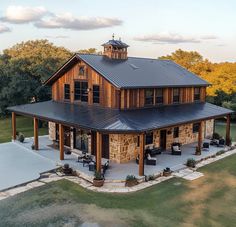 Rustic Modern Cabin Night Luxury Homesteading, Cabin Night, Rustic Modern Cabin, Luxury Outdoor Spaces, Cottage Farm, Hunting Camp