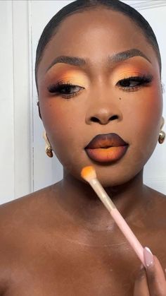 Fall Make Up 2024, Woc Makeup Looks, Black Women Make Up, Thanksgiving Eyeshadow Looks, Fall Eye Makeup Looks, Sunset Makeup Looks, Madebymitchell Blursh, Face Makeup Art, Make Up Looks Black Women