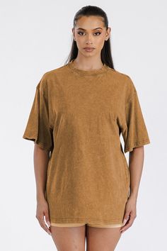 Womens Plain Boyfriend Drop Shoulder TeeSpecial River Garment Dye100% Premium CottonOversizedOpaque Color, Soft Stretch FabricRound NeckStraight HemListing is for top only. Shorts are not available.Size Measurement (inch): S: 22.5 (Bust), 22.3 (Waist), 20.5 (Hips), 29.0 (Length) M: 23.5 (Bust), 23.3 (Waist), 21.5 (Hips), 29.3 (Length) L: 24.5 (Bust), 24.3 (Waist), 22.5 (Hips), 29.5 (Length) XL: 25.5 (Bust), 25.3 (Waist), 23.5 (Hips), 30.0 (Length) 2XL: 27.0 (Bust), 26.8 (Waist), 25.0 (Hips), 30. Drop Shoulder Tee, Oversize Casual, Boyfriend Shirt, Boyfriend Tee, Chic Boutique, Hat Hairstyles, Jeans Dress, All Fashion, Drop Shoulder