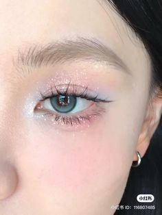 Pastel Prom Makeup, Txt Concert Makeup Ideas, Blue Eyeshadow Asian, Txt Concert Makeup, Blue And Pink Eyeshadow Looks, Simple Concert Makeup, Cool Tone Blush, Makeup For Gray Eyes, Soft Blue Makeup