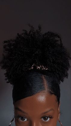 Twist Hairstyle, Cabello Afro Natural, Braids Styles, Girls Natural Hairstyles, Trendy Hairstyle, Easy Hairstyle