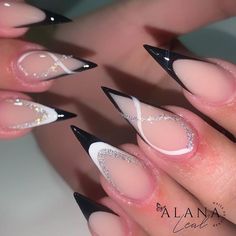 Coffin And Stiletto Nails Together, Acrylic Nail Designs Stiletto, Pointy Nails Designs, Nail Stilleto Ideas, Pointy Nail Designs, Stilleto Nails Designs, Sharp Nails, Pointy Nails, Beauty Boost