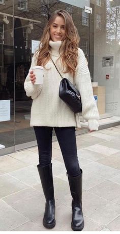 Winter Date Outfits, Coffee Date Outfits, Money Fashion, Europe Style, Outfit Chic, Paris Mode, Black Knee High Boots