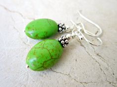 Apple+Green+Turquoise+Earrings.++Green+Turquoise+by+JensBeadBox Simple Dangle Earrings, Howlite Jewelry, Laura Jane, Turquoise Dangle Earrings, Bali Silver, Howlite Stone, Sugar Land, Jewelry Turquoise, Earrings Beaded