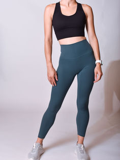 running aesthetic. running. morning run aesthetic. running outfit for women. Versatile Stretch Bottoms For Everyday Use, Morning Run Aesthetic, Run Aesthetic, Aesthetic Running, Running Aesthetic, Running Outfit, Morning Run, Bra Size Guide, Outfit For Women