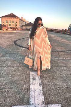 Rich Auntie at it's finest! Our fashion Winter Chevron Split kimono can be worn as an oversized dress on it's own or cinched at the waist for a more fitted look. Flowy and colorful style that can be worn as a dress or as a coat. In One Size fits most up to 4X as the sleeves are open and flowy. Pictures don't do this kimono tunic justice! Extremely flattering and slimming! Can be draped off the shoulder for a one shoulder look. Styling tip: Can be worn over jeans, dresses, on it's own or as a coa Oversized Fall Dresses For Day Out, Oversized Dresses For Fall Day Out, Oversized Beach Dress For Fall, Oversized Fall Vacation Maxi Dress, Oversized Maxi Dress For Fall Vacation, Fall Vacation Dress, Oversized Fit, Rich Auntie, Oversized Dress, Chevron Print