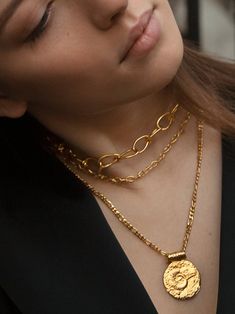 A talisman to bring you luck in your many adventures, MISHO's 22k gold plated Aries medallion is handcrafted in sterling silver and is available with an option of 3 chains. Modern Indian Jewelry, Aries Ring, Western Jewellery, Minimal Jewellery, Zodiac Pendant Necklace, Eagle Ring, Zodiac Pendant, Zodiac Jewelry, Aries Zodiac