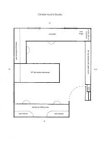 the floor plan for an office with two separate areas