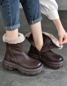 Comfortable Fur Liner Wide Toe Box Platform Winter Boots — Obiono Platform Winter Boots, Womens Leather Ankle Boots, Autumn Boots, Best Winter Boots, Summer Boots, Coffee Black, Color Coffee, Chunky Heels Sandals, Winter Boots Women