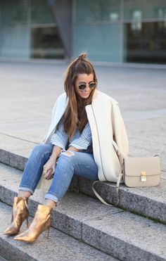 Gold Shoes Outfit, Chelsea Boots Women, Look Casual, Outfits Casuales