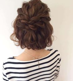 Easy Formal Hairstyles, Half Updo Hairstyles, Updo Styles, Short Braids, Peinados Fáciles Para Cabello Corto, Bridesmaid Hair Short, Half Updo, Cool Braids, Short Wedding Hair