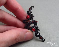 Gothic Ear Cuff in Black and Red No Piercing Black Ear Wrap - Etsy Hungary Handmade Adjustable Gothic Ear Cuff, Handmade Black Ear Cuff, Handmade Adjustable Black Ear Cuff, Handmade Black Ear Cuff As Gift, Handmade Black Ear Cuff Gift, Handmade Black Ear Cuff For Gift, Gothic Black Ear Cuff Gift, Unique Black Cartilage Earrings For Gift, Witch Queen