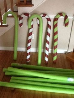 Christmas Decor Ideas Slide Into Pool, Noodle Candy Canes, Pool Noodle Candy, Noodle Candy, Grinch Decorations, Paint Christmas, Grinch Christmas Party, Whoville Christmas, Halloween Decor Diy