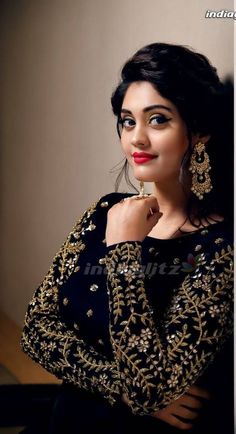 Saree Dp, Saree Pic, Black Saree, Indian Beauty Saree, Actress Photos, Indiana, Saree, Actors, India