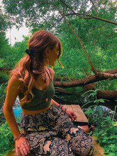 Gingercore Aesthetic, Girly Hippie Outfits, Hippie Asethic Outfits, Outfit Ideas Hippie, Hippie Vibes Aesthetic, Hippie Summer Outfits, Earthy Girl Aesthetic, Cute Hippie Outfits, Hippie Girl Aesthetic