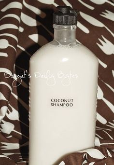 Homemade Coconut Milk, Savon Diy, Coconut Milk Shampoo, Coconut Shampoo, Baking Soda Shampoo, Homemade Bath Products