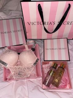 Viktoria Secret, Victorias Secret Set, Victoria Secret Outfits, Victoria Secret Perfume, Pink Girly Things, Pink Vibes