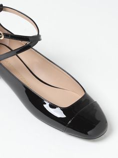 Ballet Flats STUART WEITZMAN Woman color Black Black Ballet, Black Ballet Flats, Womens Ballet Flats, Italian Fashion Designers, Stuart Weitzman Shoes, Shoes Woman, Ballet Flat Shoes, Ballerinas, Italian Fashion