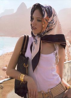 Img23 | fortunica | Flickr Head Scarf Outfit Summer, Headscarf Ideas, Head Scarf Outfit, Scarf Outfit Summer, Country Luxe, Classy And Fab, Head Scarfs, Head Scarf Tying, Silk Scarf Style