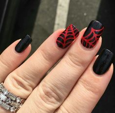 Short Nail Designs Black And Red, Red Nails With Spiderweb, Short Spiderweb Nails, Spiderweb Nail Designs, Red Spiderweb Nails, Spiderweb Nails Short, Black And Red Nails Halloween, Red And Black Nails Halloween, Black Red Halloween Nails