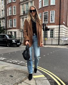 IMG_7701 Suede Blazer Outfit, Suede Moto Jacket Outfit, Brown Suede Jacket Outfit, London Fall Outfits, Camel Blazer Outfit, Brown Suede Blazer, Brown Blazer Outfit, Velvet Blazer Outfit, Fall Outfits Street Styles