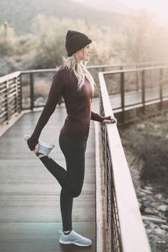 Cute Fitness Fashion Outfits Ideas 2018 39 Workout Clothes Lululemon, Modest Workout, Workout Clothes Cheap, Fitness Fashion Outfits, Fitness Activewear, Yoga Outfits, Yoga Outfit, Mens Workout Clothes, Sport Style