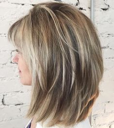 Lob with V-Cut Layers and Bangs Bob Pendek, Medium Shaggy Hairstyles, Hairstyles Layered, Medium Shag, Medium Shag Haircuts, Layered Haircuts With Bangs, Medium Layered Haircuts, Medium Layered Hair, Shag Haircuts