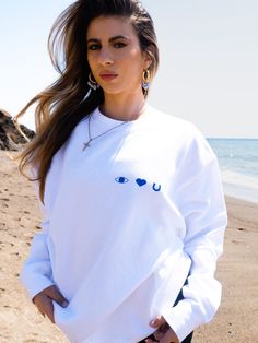 Unisex NICNAK Santorini Crewneck Sweater in shade white. Limited edition. 50% cotton 50% Polyester White Oversized Crew Sweater, White Relaxed Fit Crew Sweater, White Relaxed Fit Crew Top, White Crew Neck Relaxed Fit Sweater, White Relaxed Fit Cotton Sweater, White Crew Cotton Tops, White Cotton Crew Tops, White Crew Neck Cotton Tops, White Relaxed Fit Crew Neck Sweater