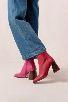 Pink Block Heels, Minimalistic Outfits, 90s Looks, Vegan Boots, Sustainable Leather, Lipstick Red, Block Heel Ankle Boots, Cute Fit, Customer Care