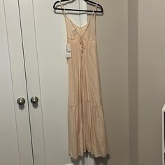 Super Cute For Summer! Lightweight, Pretty Peach/Pink Color. Bnwt Size Xs H&m Casual Beach Sundress, Casual H&m Beach Sundress, Casual Beach Midi Dress By H&m, H&m Casual Beach Midi Dress, Casual H&m Midi Dress For The Beach, H&m Casual V-neck Maxi Dress, H&m Sleeveless Maxi Dress For Day Out, H&m Casual Beach Maxi Dress, H&m Casual Maxi Dress For Beach