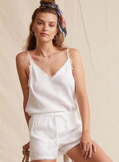 FRAYED HEM POCKET SHORT - Bella Dahl Jjba Fashion, Linen Outfits, Bella Dahl, Going To The Beach, How To Hem Pants, Sleep Wear, Silk Pajamas, On Repeat, Basic Tee