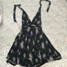 Never Worn Wild Fable Target Dress, Flirty Black Dress With Tie Back, Black Mini Dress With Tie Back For Spring, Spring Black Dress With Tie Back, Black Tie Back Dress For Spring, Black Tie-back Dress For Summer, Black Tie Back Dress For Summer, Black Floral Print Mini Dress For The Beach, Black Floral Print Mini Dress For Beach