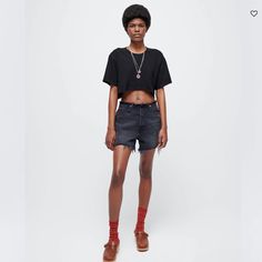 New With Tags Black Raw Hem Jean Shorts From Re Done. Sized Down For Less Baggy Fit Casual Cropped Black Bottoms, Redone Jeans, Hollister Jean Shorts, Pink Denim Shorts, Vintage Jean Shorts, Midi Jeans, Cheeky Shorts, Cutoff Jean Shorts, White Jean Shorts