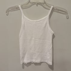 Nwt White Cotton Top From John Galt/Brandy Melville. Slightly Ribbed, Stretchy Material, Perfect For Summer And Layering! Measurements Laid Flat: Pit To Pit: 11" Length: 17" Basic White Camisole Top, Basic White Cami Top, White Basic Camisole For Spring, Basic White Camisole For Spring, Peanut Decorations, Tops Brandy Melville, White Cotton Top, Brandy Melville Tank, Fun Clothes