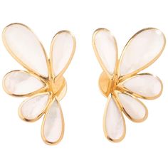 Mother of Pearl on yellow Gold 18k stylized Flower Ear Clips. Total weight: 6.31 grams. Total height: 1.38 inch (3.50 centimeters). Width at maximum: 0.79 inch (2.00 centimeters). Earring Video, Vintage Stud Earrings, Flower Ear, Mabe Pearl, Ear Clips, Fancy Earrings, Earrings Cute, Mother Pearl, Traditional Jewelry