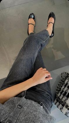 Cozy And Classy Outfit, Nyc Summer Work Outfits 2023, Black Jeans Outfit Inspiration, Chic Business Professional, Strappy Ballet Flats Outfit, Korean Fall Fashion 2023, Elborn Doris Style, Fancy Business Outfits, Black Ballerina Shoes Outfit