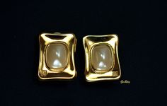 "Vintage Statement Authentic Givenchy Paris New York Simulated Pearl Gold Tone Logo Clip-on Earrings from 1989's. It is 1 1/8\" long and about 1\" wide at the widest point. The weight of one earring is 0.5 oz . We combine shipping, If you want to take advantage of the reduced shipping you must contact me before you pay for your items so I can send you a corrected invoice. Thank You for visiting our Etsy https://www.etsy.com/shop/VictoryIssweet store!" Tutorial Earrings, Baddie Vibes, Givenchy Jewelry, Gold Collar Necklace, Abalone Earrings, Givenchy Logo, Slide Bracelet, Vintage Givenchy, Crystal Fashion