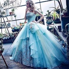 Alice In Wonderland Wedding Dress, Alice In Wonderland Wedding, 파티 드레스, Beautiful Prom Dresses, Skirt Maxi, Fairytale Dress, Beauty Dress, Color Dress, Christian Lacroix