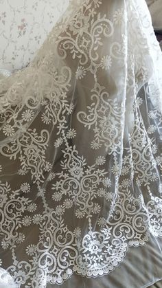 the white lace on this dress is very beautiful