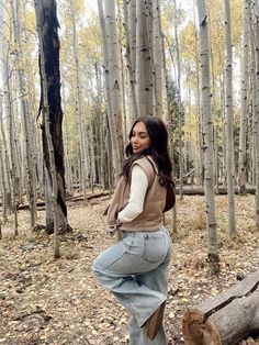 fall insta post idea #instagram #fall #falloutfitideas Fall Pictures For Instagram, Ig Post Poses, Fall Insta Post Ideas, Fall Instagram Pictures Ideas, Fall Pic Poses, Fall Solo Photoshoot, Full Body Instagram Pictures, Fall Poses For Instagram, Fall Outfits Instagram