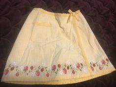 NWOT GYMBOREE 5 strawberry Patch gingham apron wrap skirt Easter PAssover RARE brand new without tags RAREST of the pieces to find from vintage strawberries field patch line gorgeous summer yellow gingham skirt with large embroidered strawberries at the base apron wrap style skirt  - skort  skorts shorts inside this great for holidays weddings easter passover graduations birthdays parties Giada Fashion, Folklorico Skirt, Strawberry Skirt, Embroidered Strawberries, Strawberry Clothing, Pumpkin Skirt, Pink Skirt Outfits, Gingham Apron, Skirt Inspiration