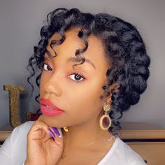 Lemonade Braids: Wispy Halo Braid. A loose, wavy halo braid with wispy curls. Click through for 40 hair looks inspired by Beyoncé’s Lemonade album. #lemonadebraids #beyonce #beyoncehair #braids #halobraid IG: @jazziloves Halo Braid Natural Hair, Braided Halo Hairstyle, Hair Expo, Halo Braids, Natural Braided Hairstyles