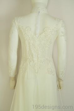 White Ao Dai Red Crystal Lace Wedding- Ao Dai Kết Đá Pha Lê Cô Dâu ngực 34Eo 28 Size 4 White Embroidered Ao Dai For Wedding, Fitted Wedding Ao Dai With Intricate Embroidery, Luxury Lace-sleeved Ao Dai For Wedding, Traditional White Embroidered Ao Dai, White Ao Dai With Floral Embroidery Long Sleeve, Crystal Lace, Red Crystals, Lace Wedding, Wedding Dresses Lace