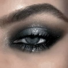 Dark Makeup Looks, Maquillage On Fleek, Punk Makeup, Edgy Makeup, Black Makeup, Dark Makeup