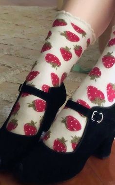 Red Maryjanes Shoes, Cute Socks Aesthetic, Mia 3, Aesthetic Shoes, Pretty Shoes, Dream Shoes, Mode Vintage, Strawberry Shortcake, Danganronpa