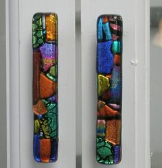 fused dichroic glass cabinet handles Round Mosaic, Custom Cabinet, Mosaic Design, Fused Glass Jewelry, Wow Art, Gorgeous Glass, Beautiful Doors