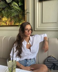 A Drink, Mode Inspiration, Looks Vintage, Spring Summer Outfits, Outfits Casuales, Cute Casual Outfits, Classy Outfits, Spring Summer Fashion, Fashion Inspo Outfits