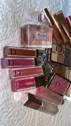 Profumo Victoria Secret, Dior Girl, Dior Lip Glow, Smink Inspiration, Dior Makeup, Fancy Makeup, روتين العناية بالبشرة, Clipuri Video